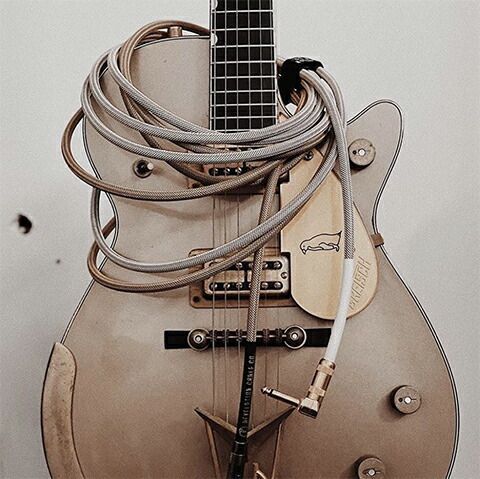 レべレーション ケーブル