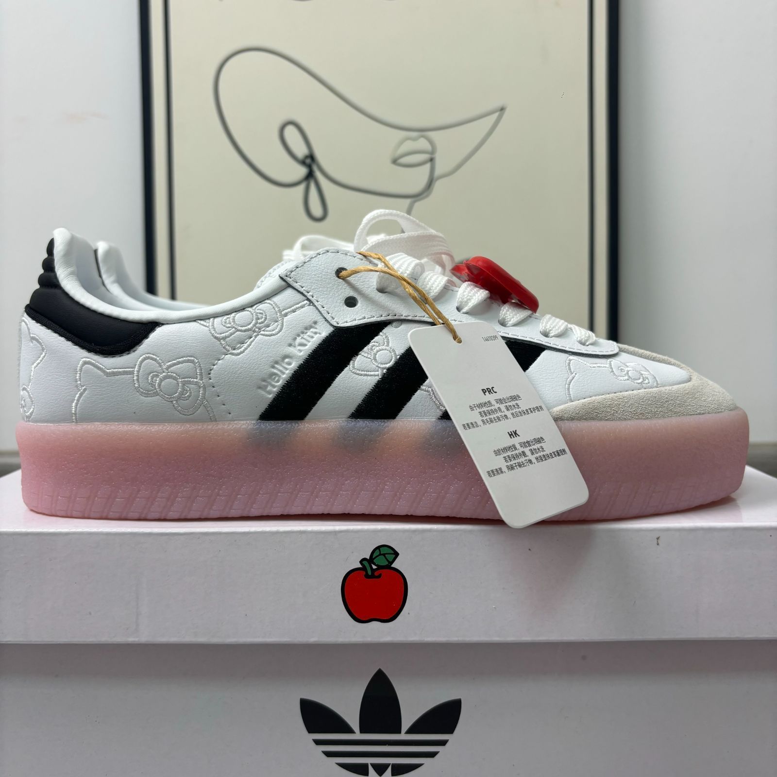 アディダス スニーカー Hello Kitty × Adidas Originals SAMBAE ボードシューズ レディース 【IG4450】 21 21.5 22 22.5 23 23.5 24 24.5 25 25.5