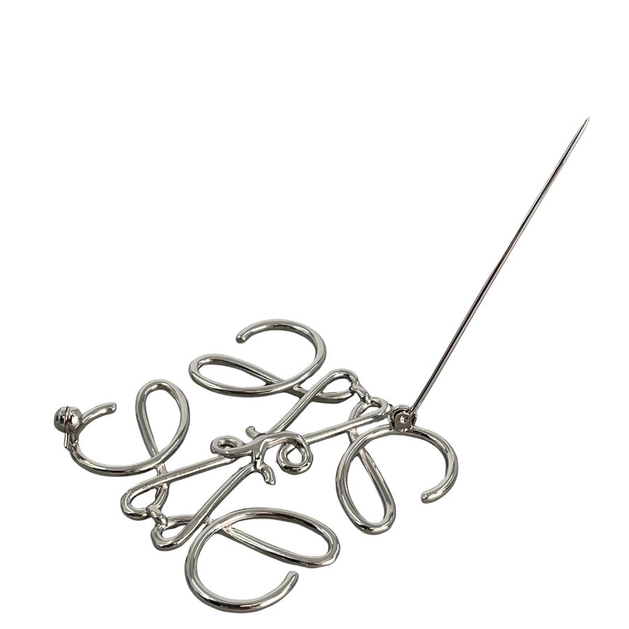 LOEWE 革 真鍮 デイジーブローチ フラワーモチーフ アクセ ロゴ LOEWE 革 真鍮 デイジーブローチ フラワーモチーフ アクセ ロゴ