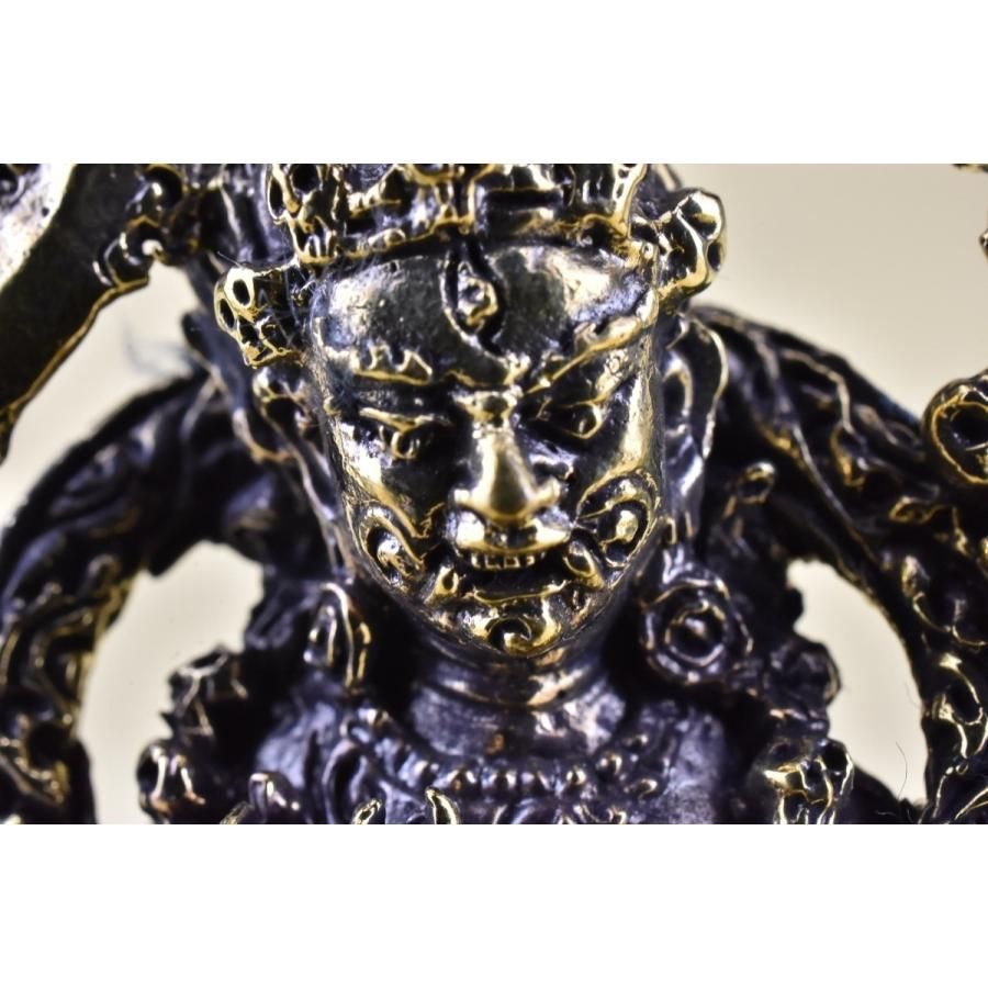 クリェーターの方に…貴重品…金属製マハーカーラ迫力満点の飾り面、密教法具！ マハーカーラ 大黒天 ミニメタル仏像 C382 - メルカリ