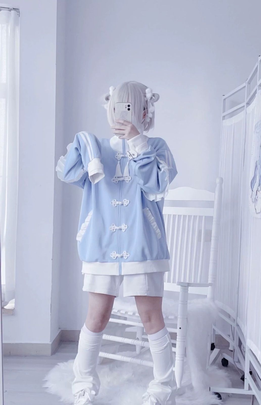 白