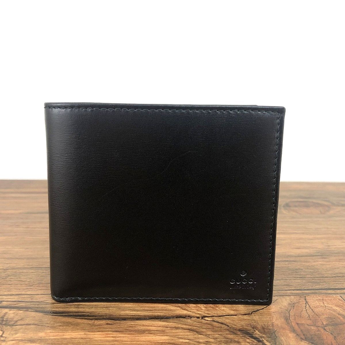 送料込み！ 極美品 GUCCI 二つ折り財布 04843 ブラック 箱付き 46 46 送料込み！ 極美品 GUCCI 二つ折り財布 04843 ブラック 箱