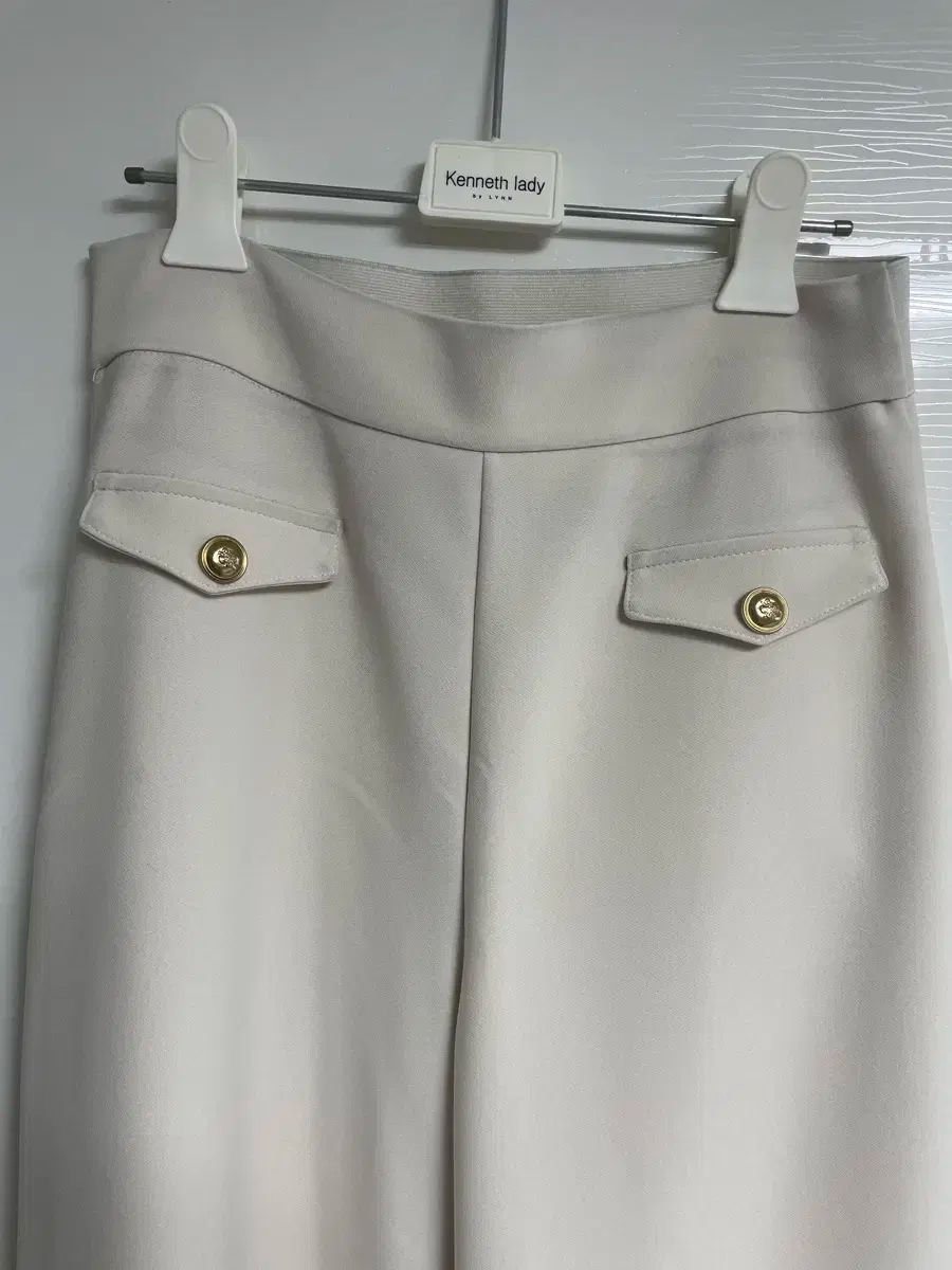 55 バンディング ポイント スラックス アイボリー