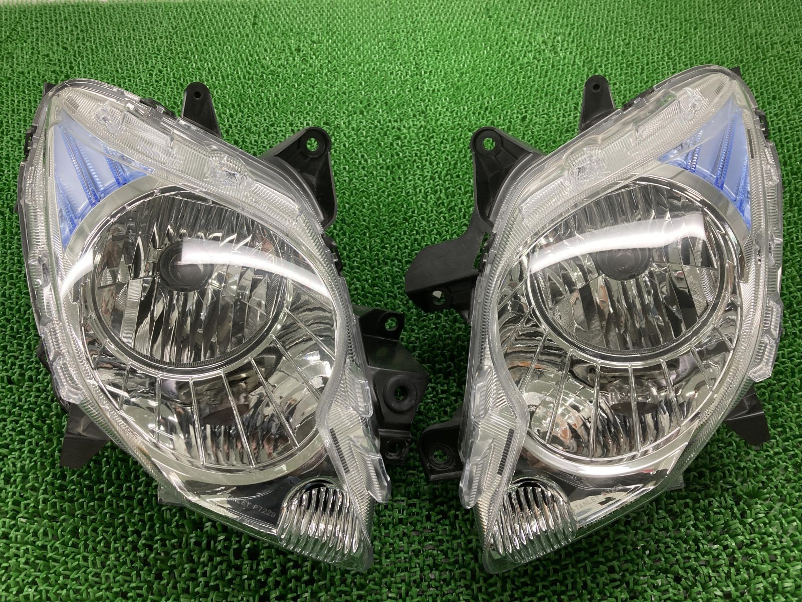 ☆フォルツァ MF10 純正 ヘッドライト ☆