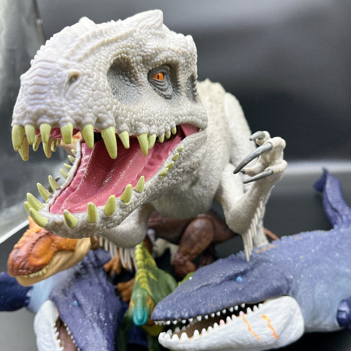 1244 MATTEL マテル ジュラシックワールド 8体まとめ インドミナス