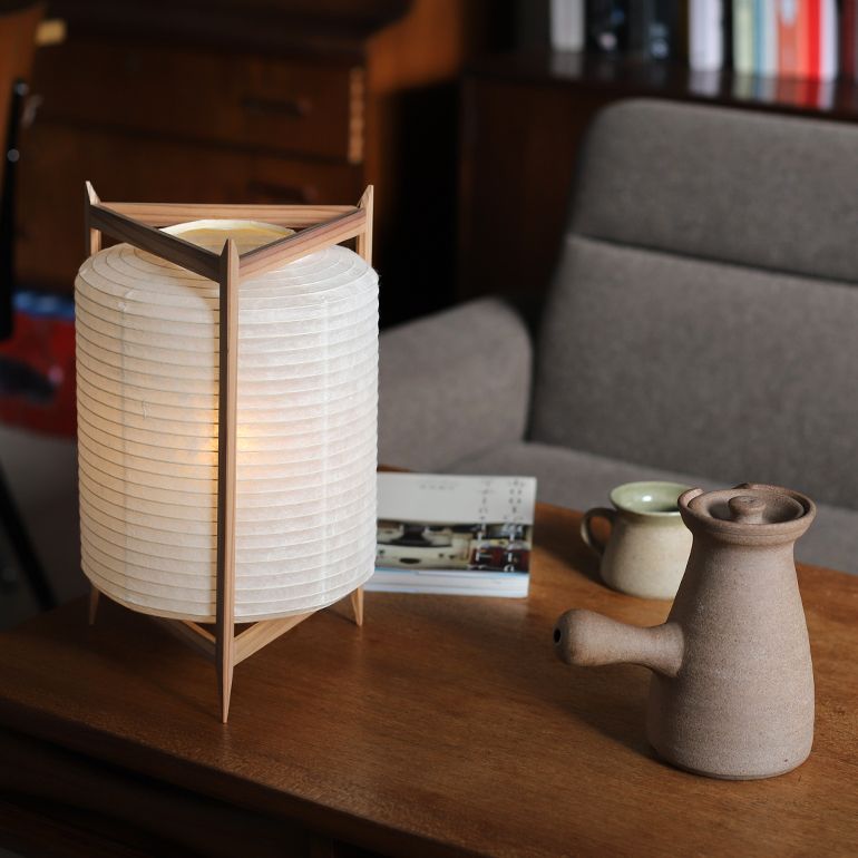 くんちゃん* 琺瑯の美しい艶と真鍮を用いたペンダントライト