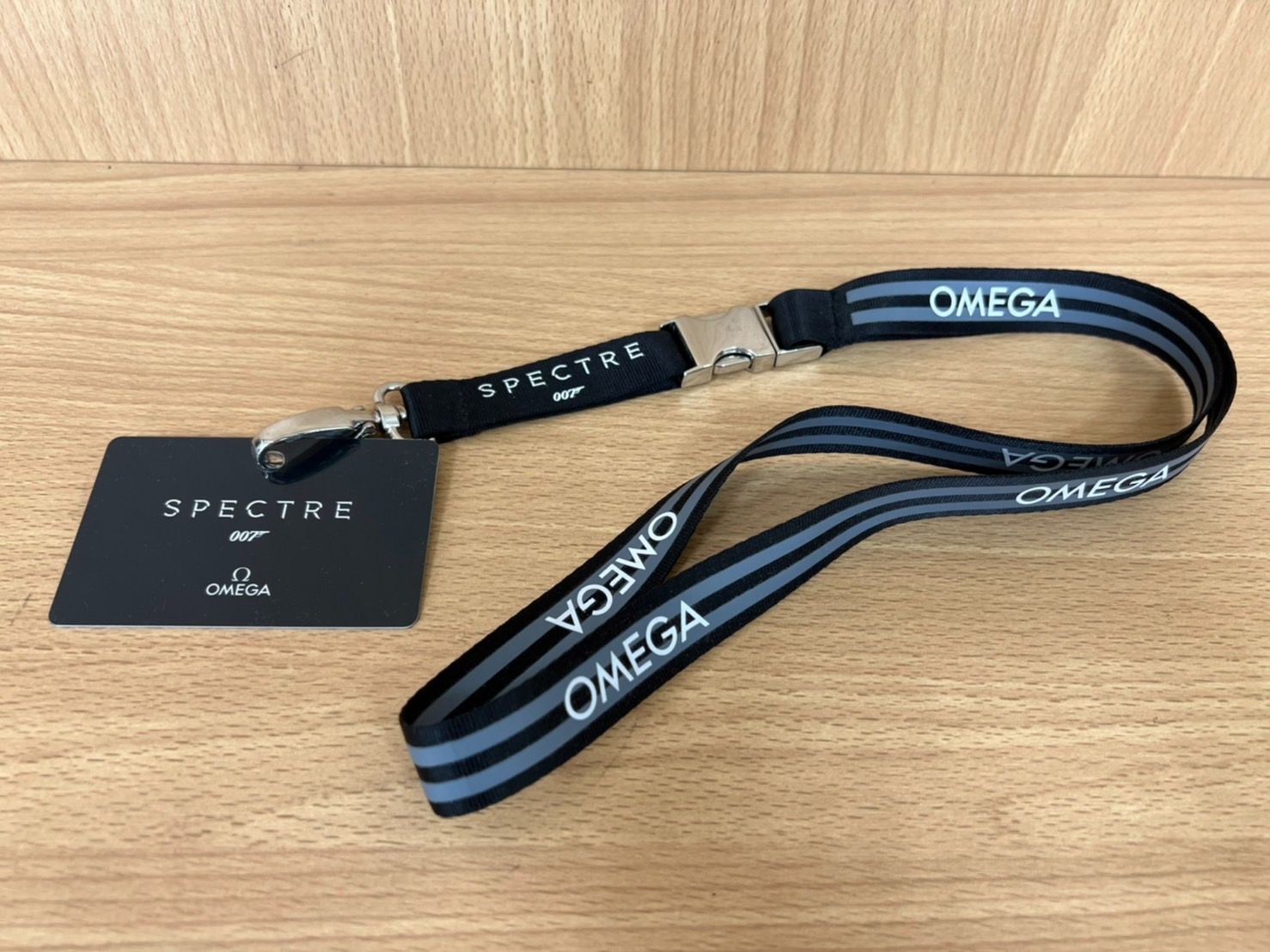 オメガ OMEGA ノベルティ 007 ネックホルダー ストラップ 非売品 