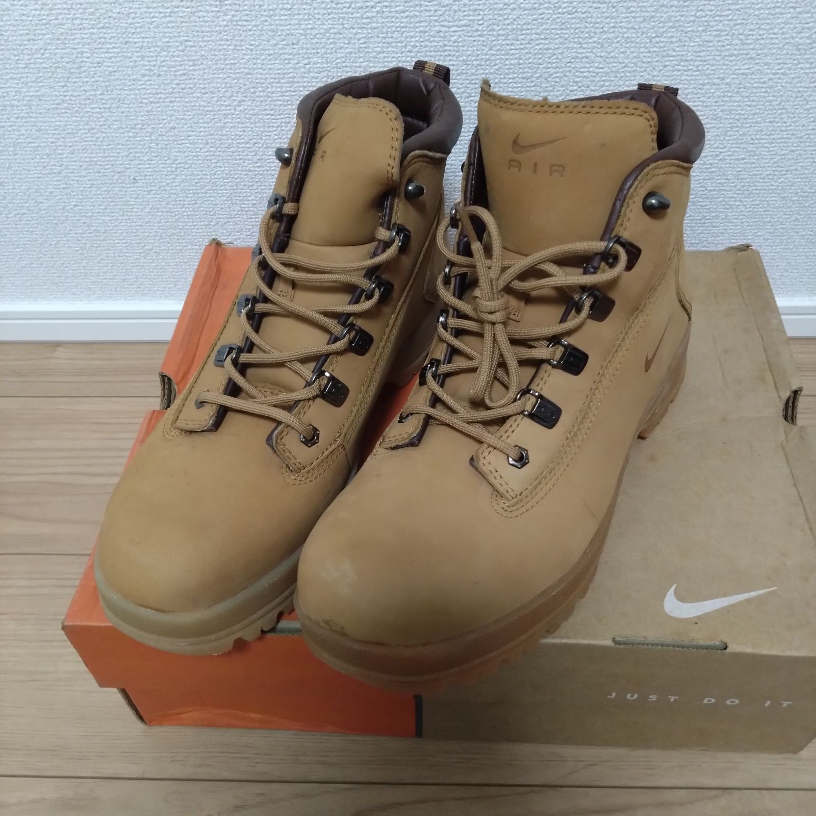 270NIKE ACG Karst Z Wheat トレッキングシューズ - スニーカー