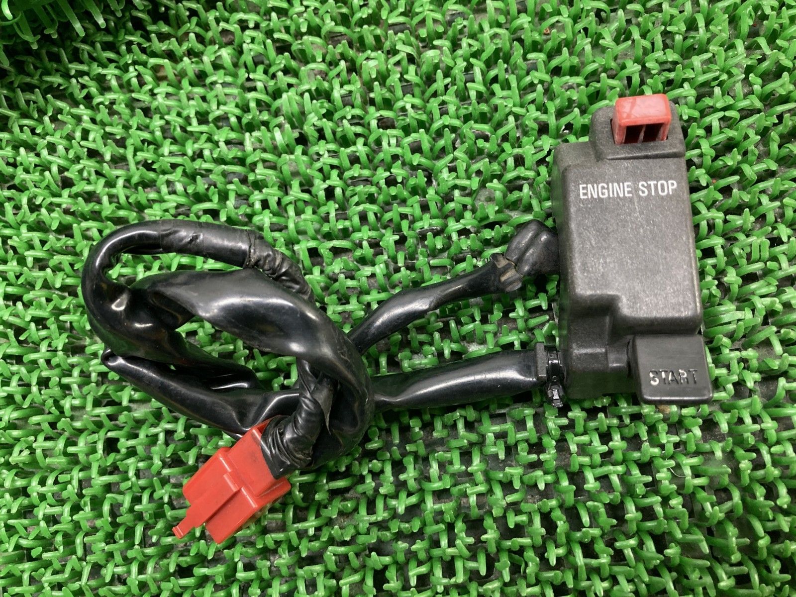 希少　ロッカー ZX－25R リアフェンダー カワサキ 純正 中古 バイク 部品 ZX250E