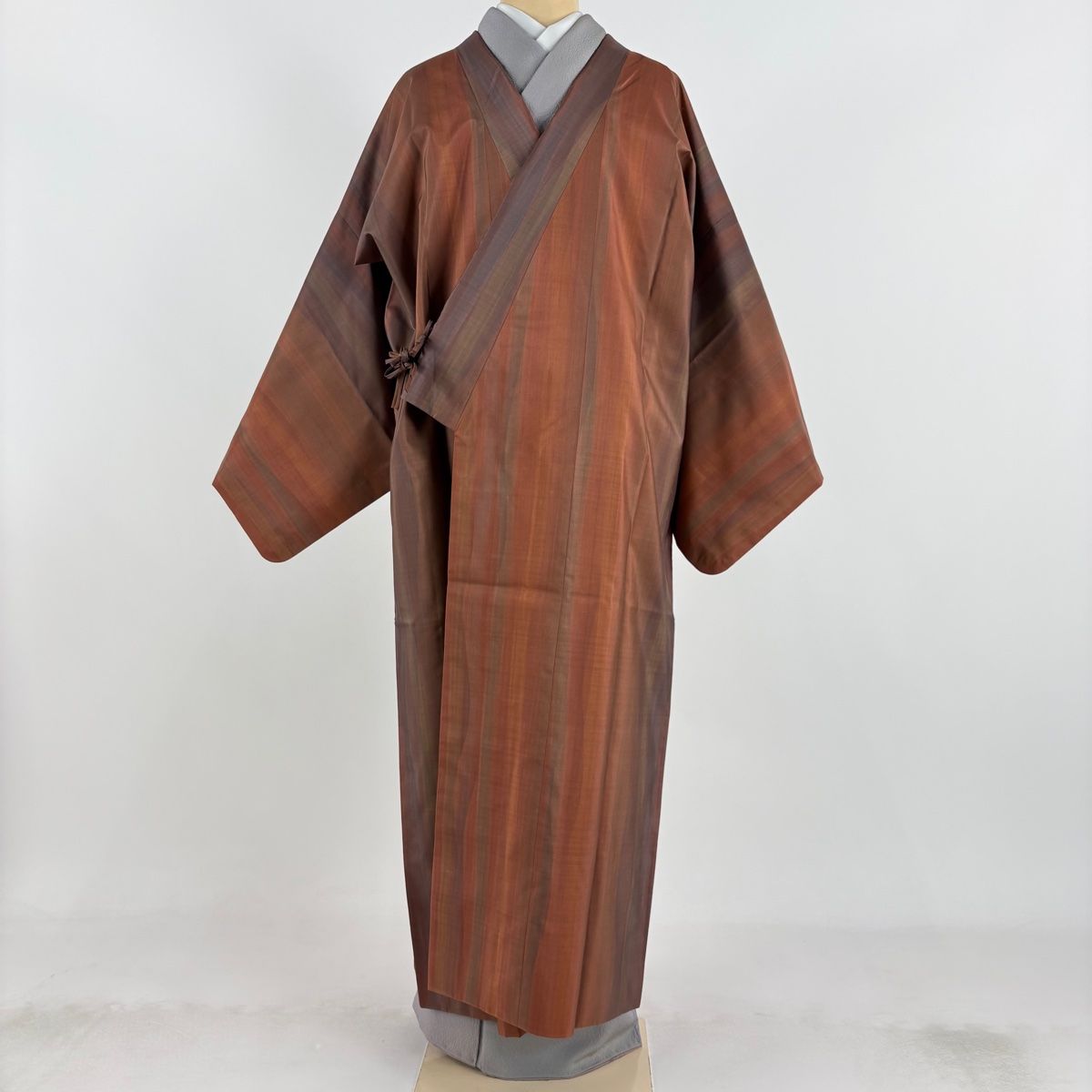 道中着 身丈131.5cm 裄丈67cm M 和装コート 着物衿 リバースブル 大島紬地 落款 証紙 縞 赤茶 正絹 名品