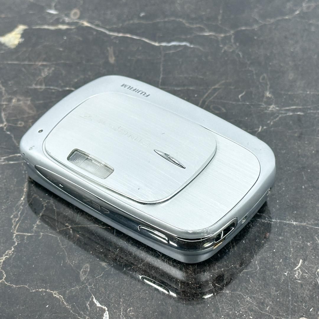 FUJIFILM FINEPIX Z37 シルバー 富士フイルム ファインピックス