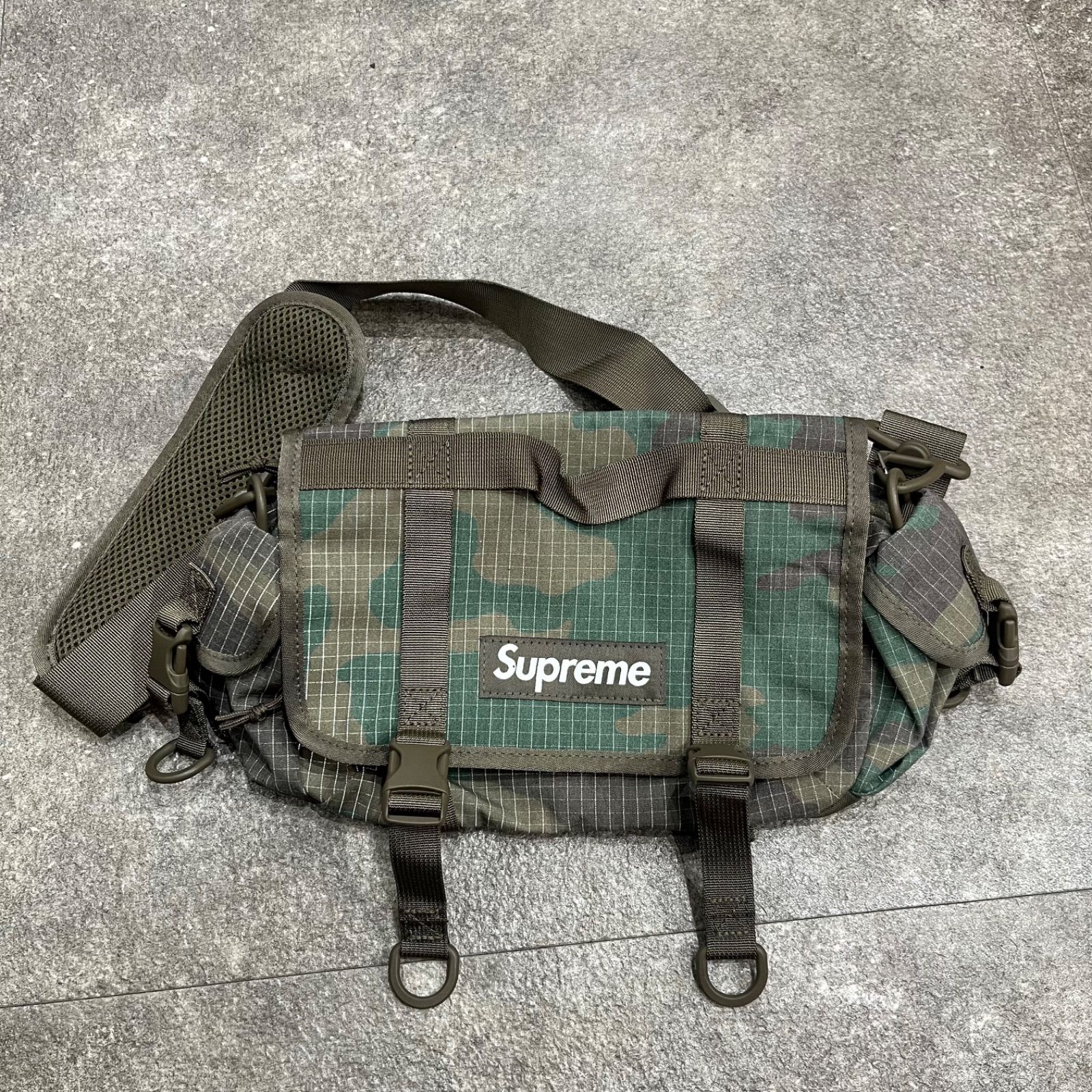 未使用品 Supreme 24SS Mini Duffle Bag Woodland Camo ミニ ダッフル