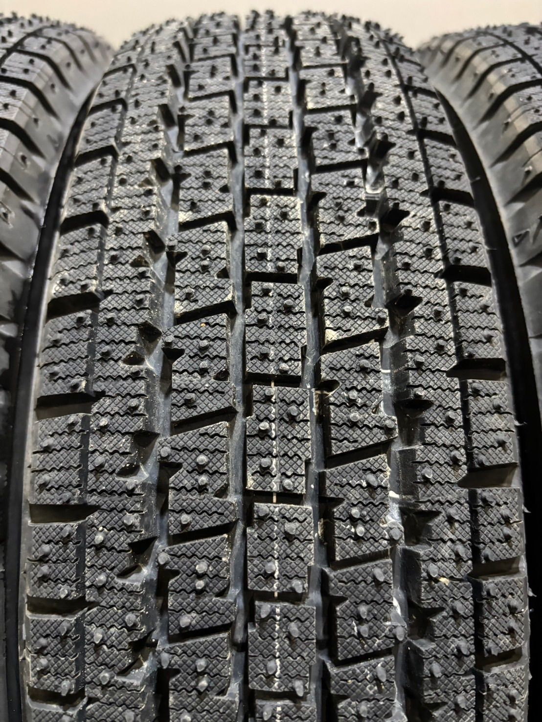 LT BRIDGESTONE|W300