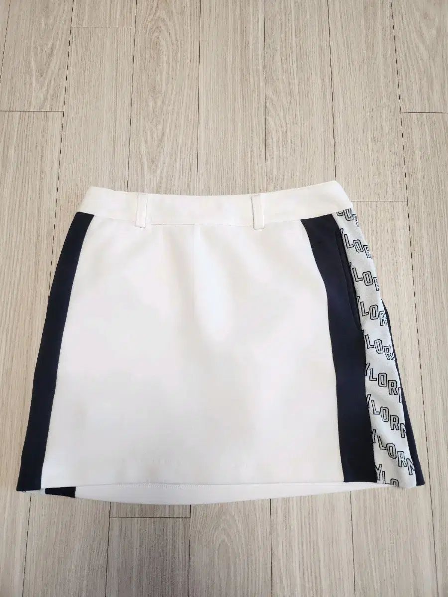 ゴルフスカート＋長袖Tシャツセット