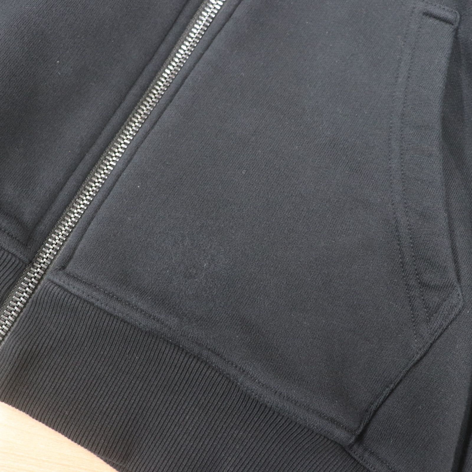 ITNHNS8LPKNI 国内正規 BURBERRY バーバリー ノバチェック フルジップ 