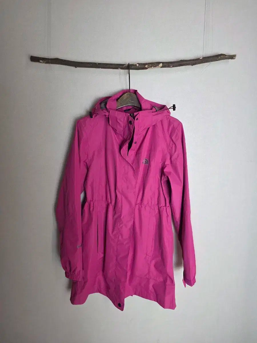THE NORTH FACE ザ ノース フェイス ゴアテックスピンク ウィンドブレーカー M