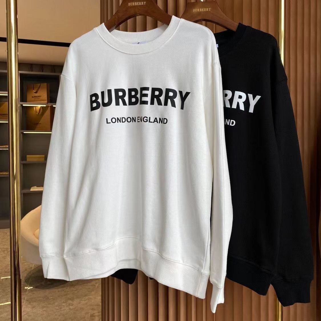 Burberry バーバリー　スウェット　長袖　Tシャツ　ファッション　大人気　新作　秋冬　男女兼用