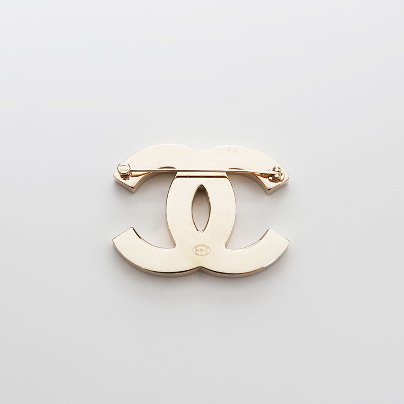 【バイカラーデザイン】CHANEL ブローチ バイカラーデザインがお洒落☆】CHANEL ブローチ