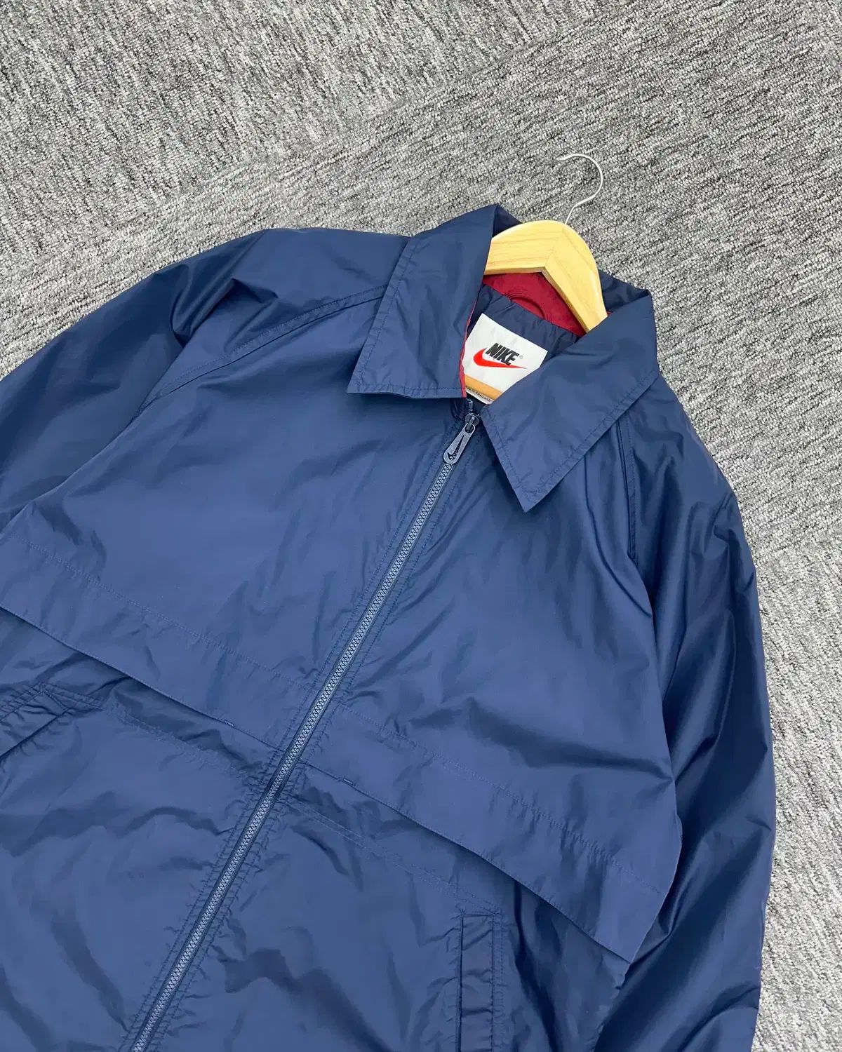 105 90 S NIKE ビックロゴ ウィンドブレーカー-M1063