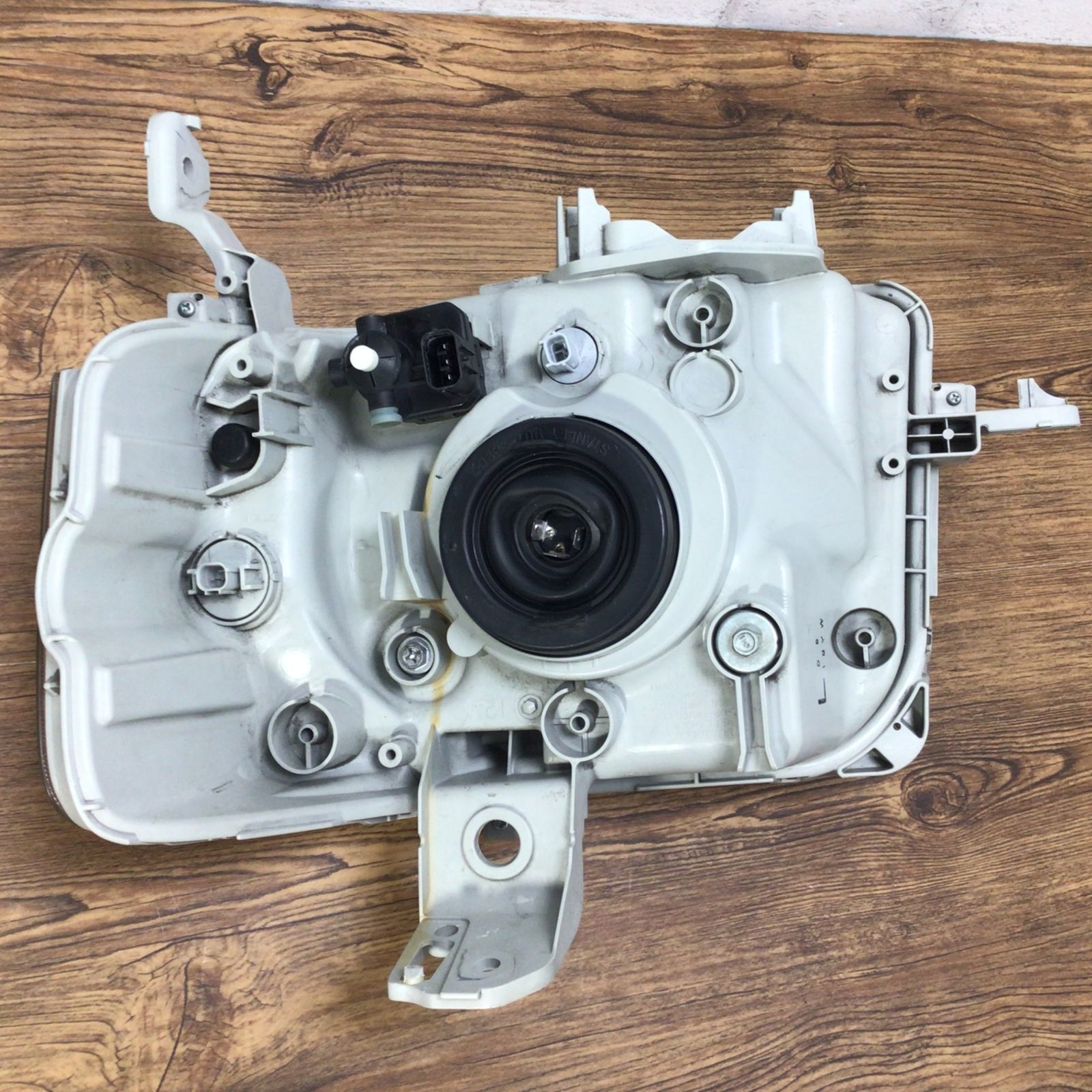 6151 ホンダ N-BOX JF1 / JF2 右ヘッドライト 純正 STANLEY 6151 ホンダ N-BOX JF1 / JF2 右ヘッドライト 純正 STANLEY