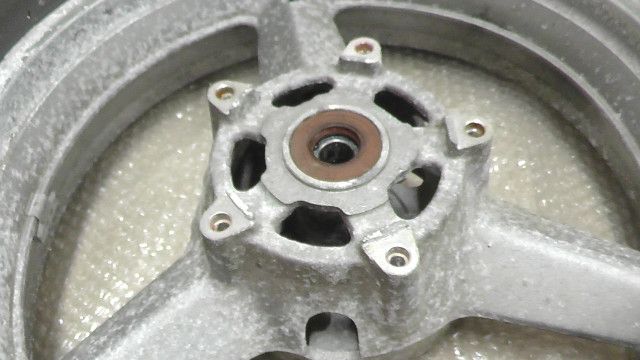 タイヤ 1758254110