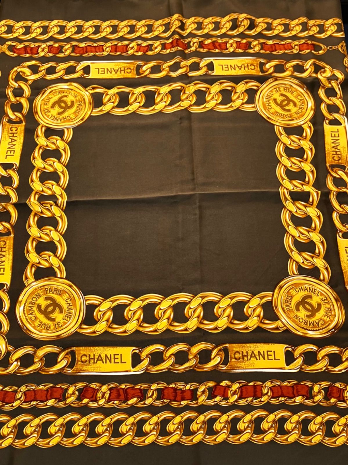 美品⭐️ CHANELシャネル】 春夏のコーデに欲しい一枚 シルクスカーフ