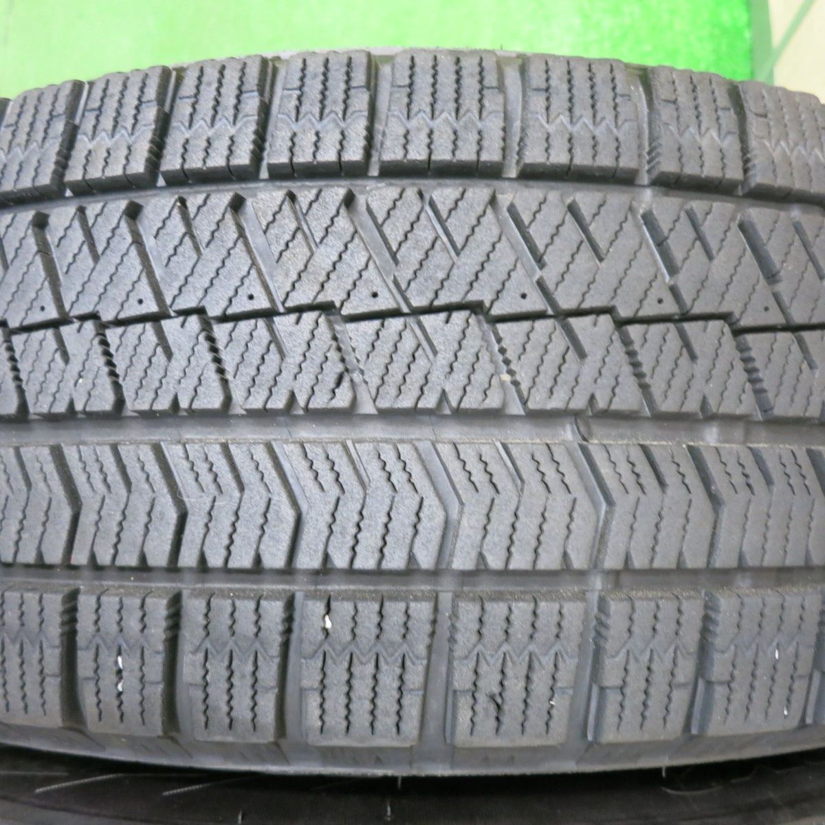 送料無料] バリ溝！21年！9.5分☆スタッドレス 205/65R16 ブリヂストン 