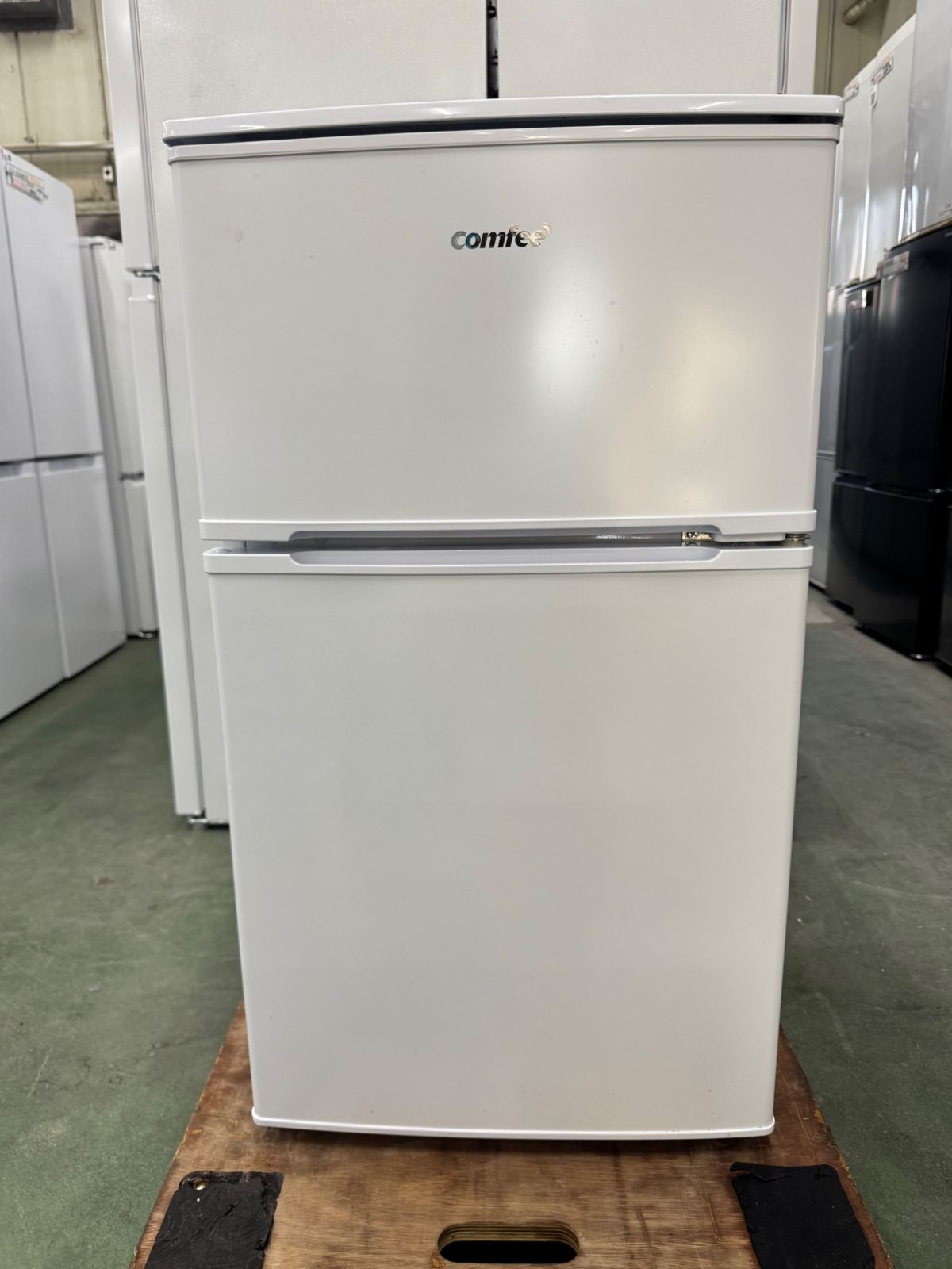 大阪送料無料☆3か月保障付き☆冷蔵庫☆コンフィー☆2ドア☆2023年