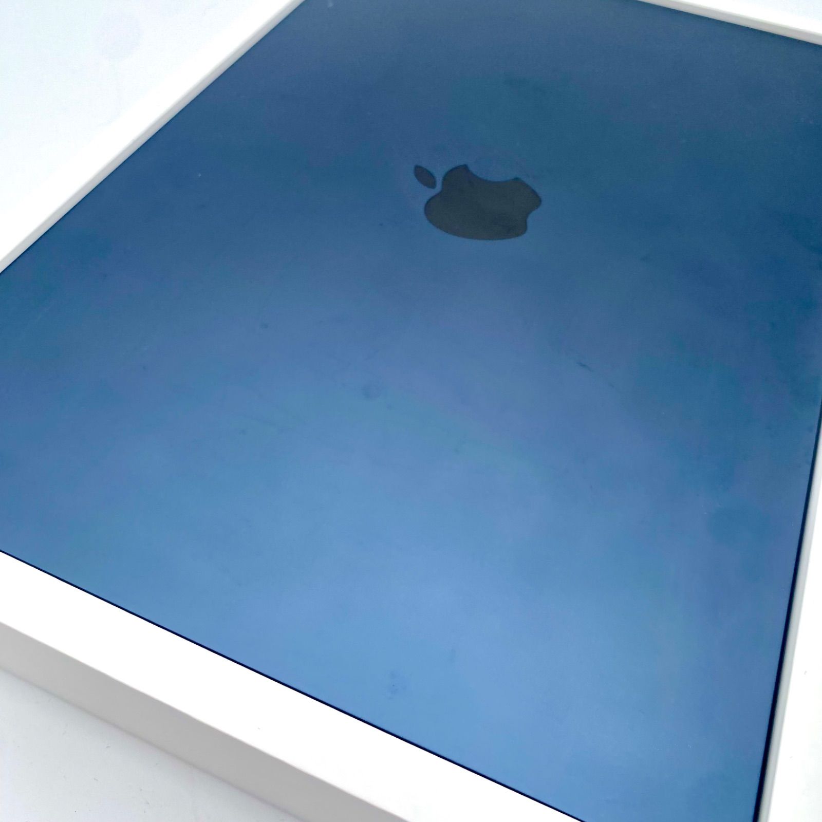 MacBook Air 15インチ MQKW3J/A M2チップ Apple MacBook Air 15インチ MQKW3J/A M2チップ（8コアCPU/10コアGPU）/SSD