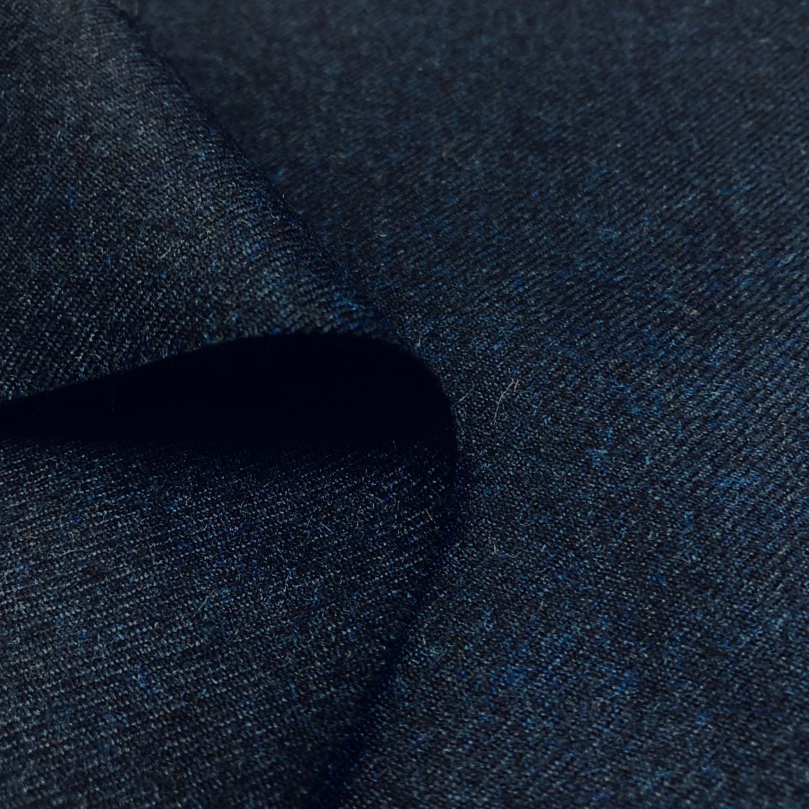 一点のみ【#2097】イタリア製花柄カシミヤ混高級ウール生地 約170  