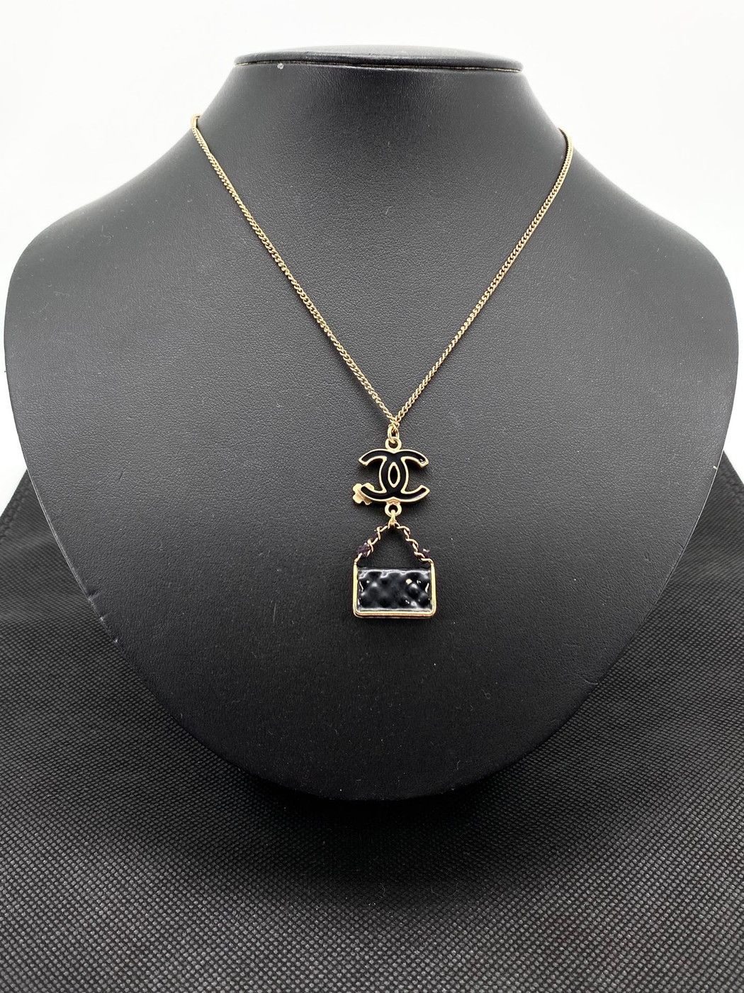 CHANEL ネックレス マトラッセモチーフ ゴールド ブラック 9348 CHANEL ネックレス マトラッセモチーフ ゴールド ブラック 9348