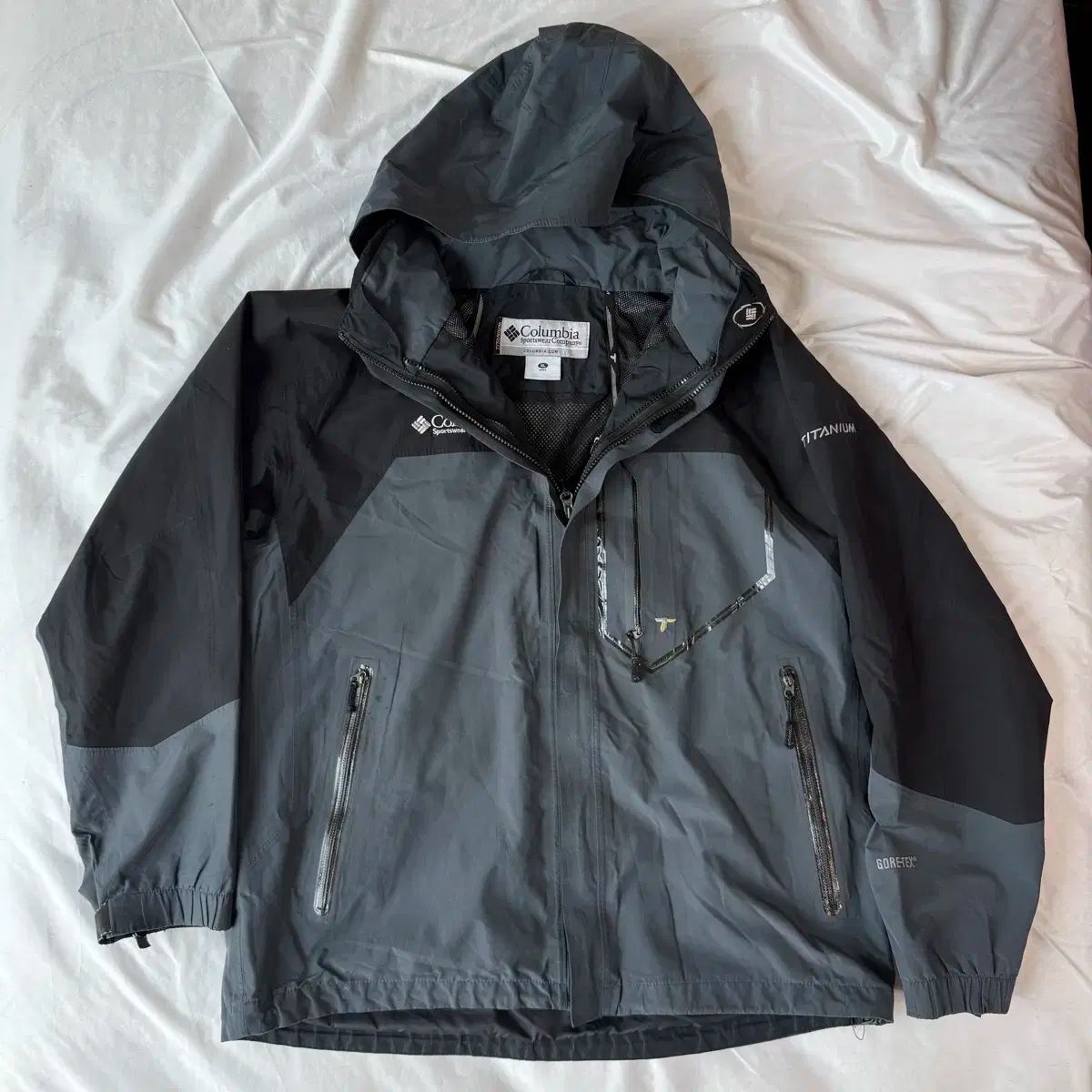 2 ＋ 1 コロンビア Columbia チタン GORE-TEX₍ゴアテックス Gorp Core ゴープコア ウィンドブレーカー XL