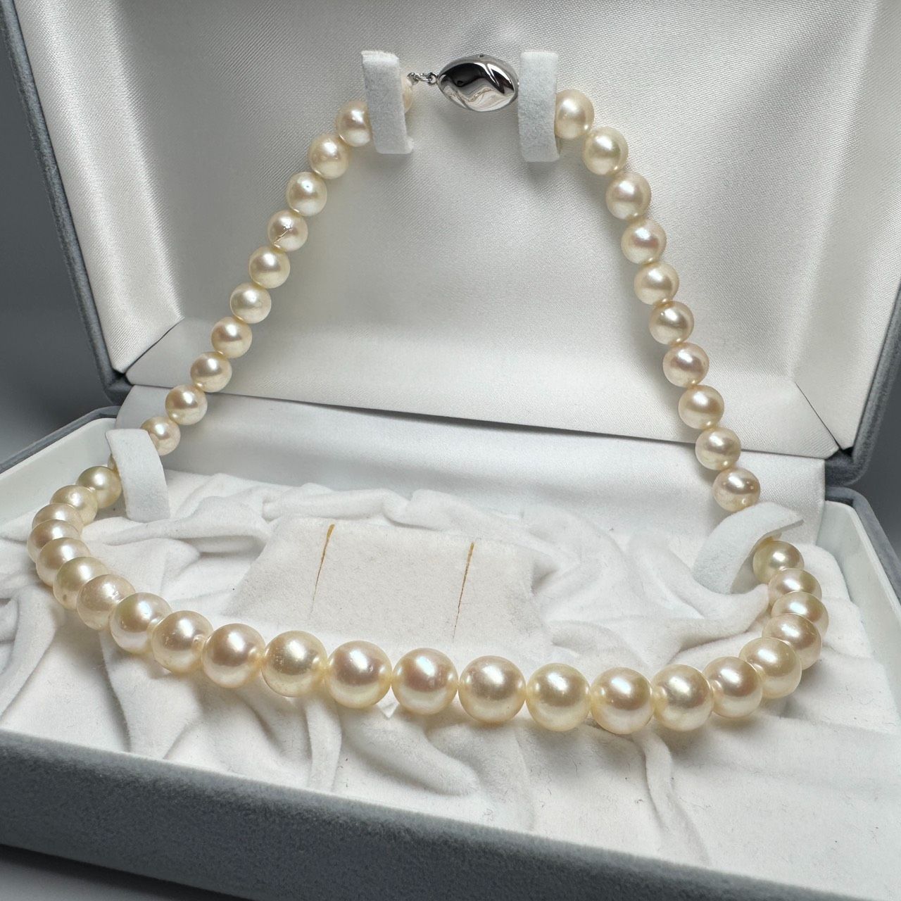 テリ抜群 大珠 8.5-8.7mm アコヤ 本真珠ネックレス SILVER刻印 43.5cm 47.6g パール クリーム系 ジュエリー あこや 宝石
