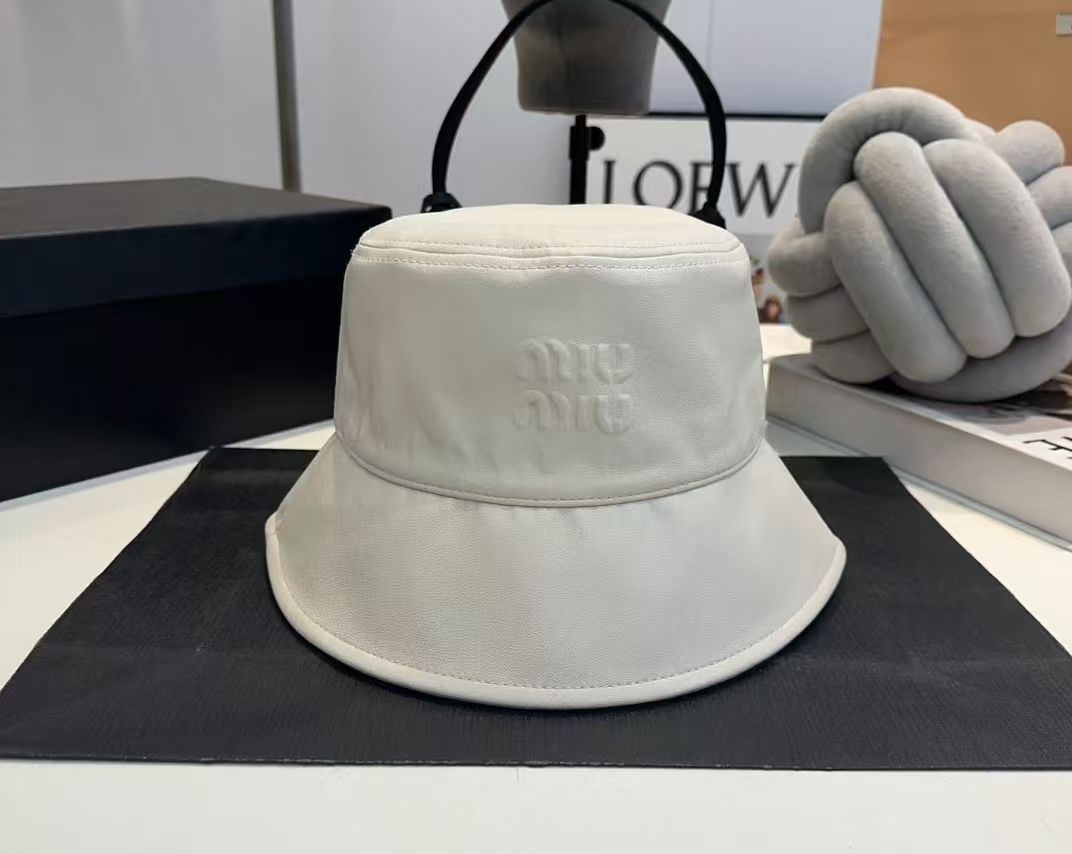 MIUMIU バケットハット ホワイト 男女兼用 ミュウミュウ ハット 男女