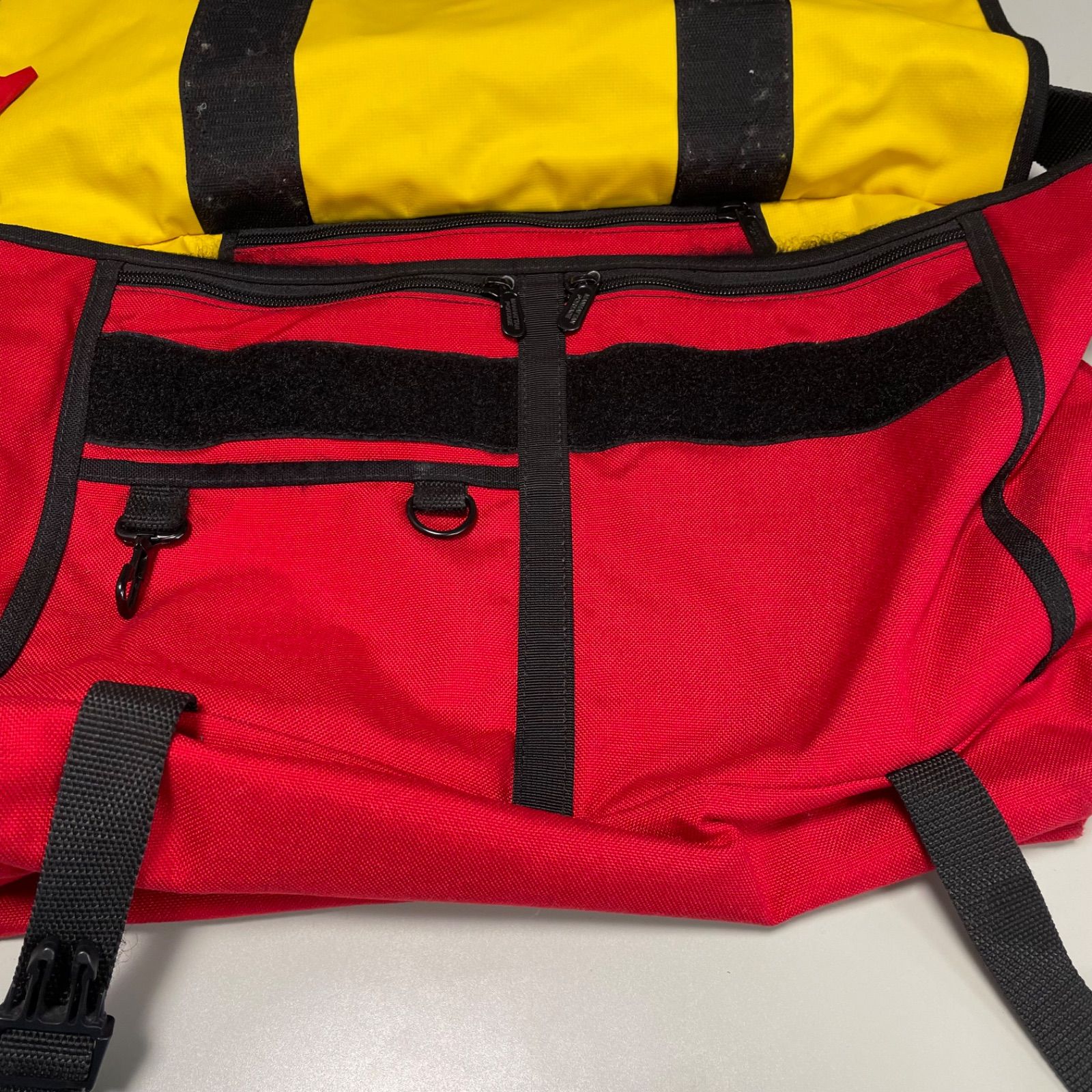 Manhattan Portage バイク メッセンジャーバック 黄色タグ 赤 Manhattan Portage バイク メッセンジャーバック 黄色タグ 赤