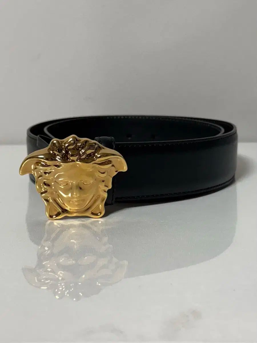 ヴェルサーチ ヴェルサーチェ VERSACE ベルト メデューサ 黒 シルバー 小物 レザー