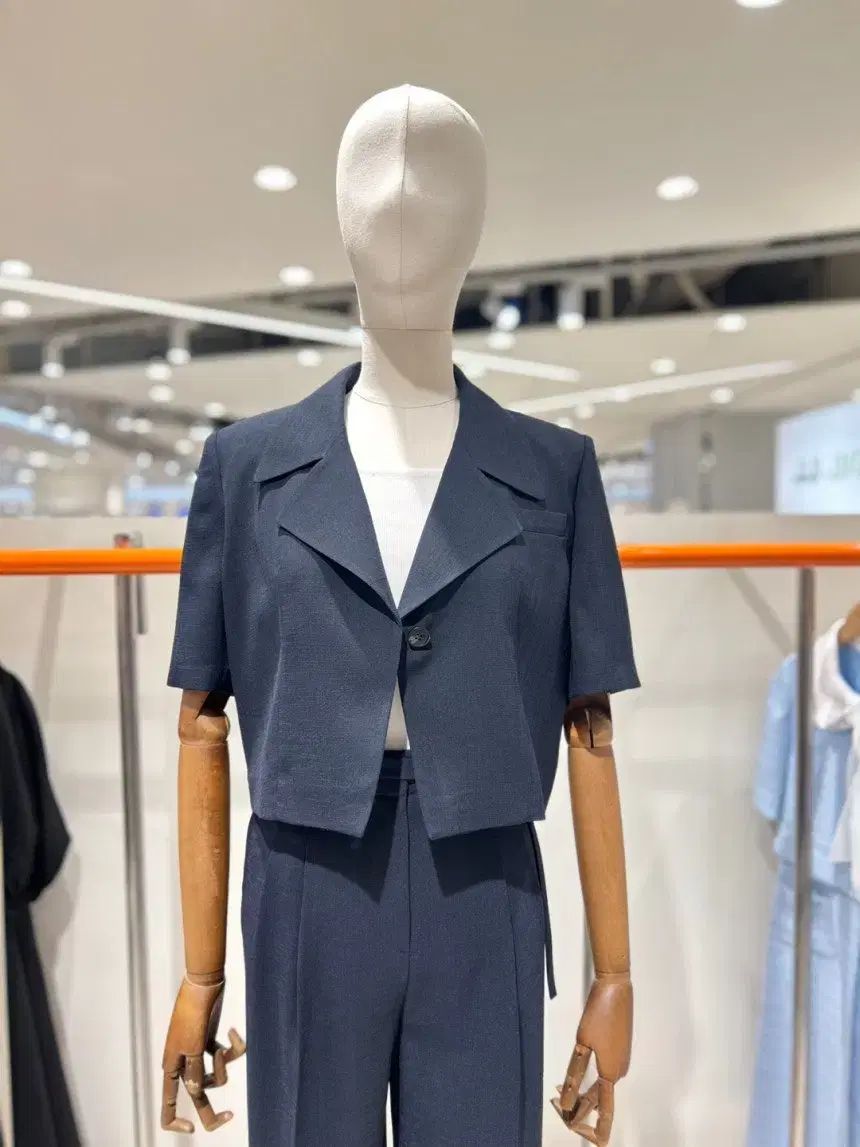 年 クロップド