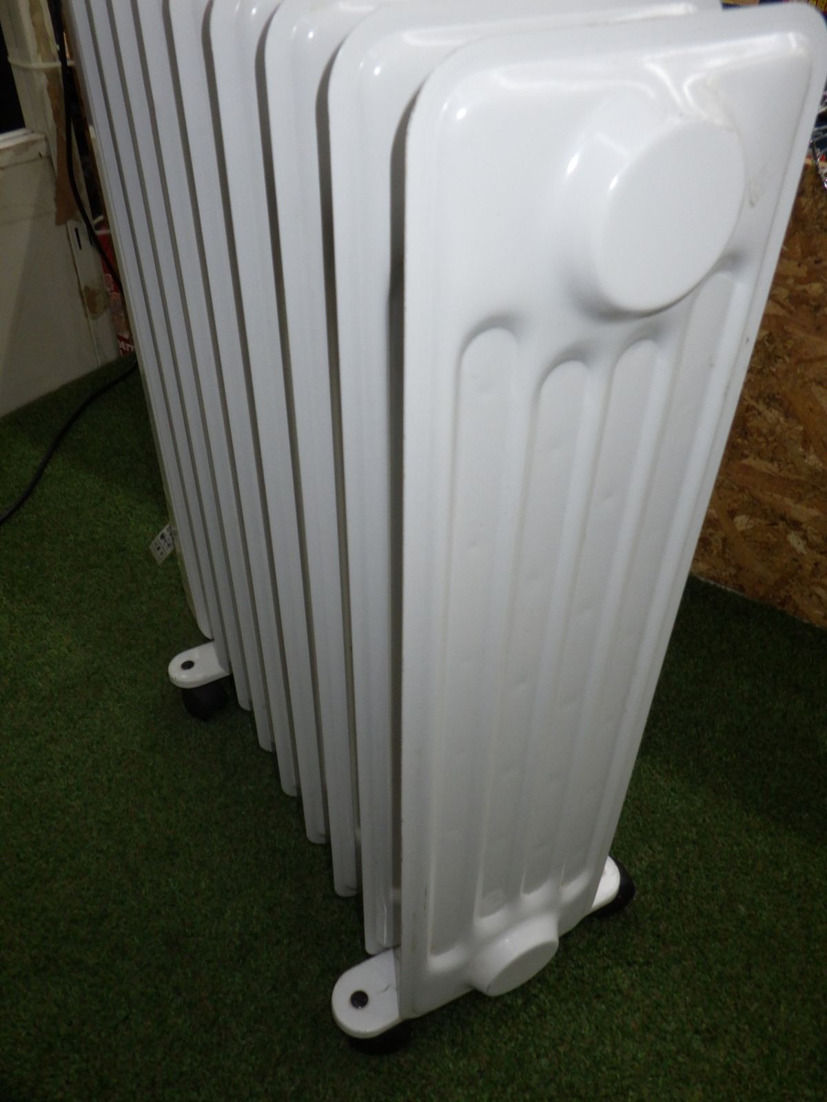 DeLonghi]オイルヒーター[370912SD] DeLonghiの暖房機・ヒーター検索
