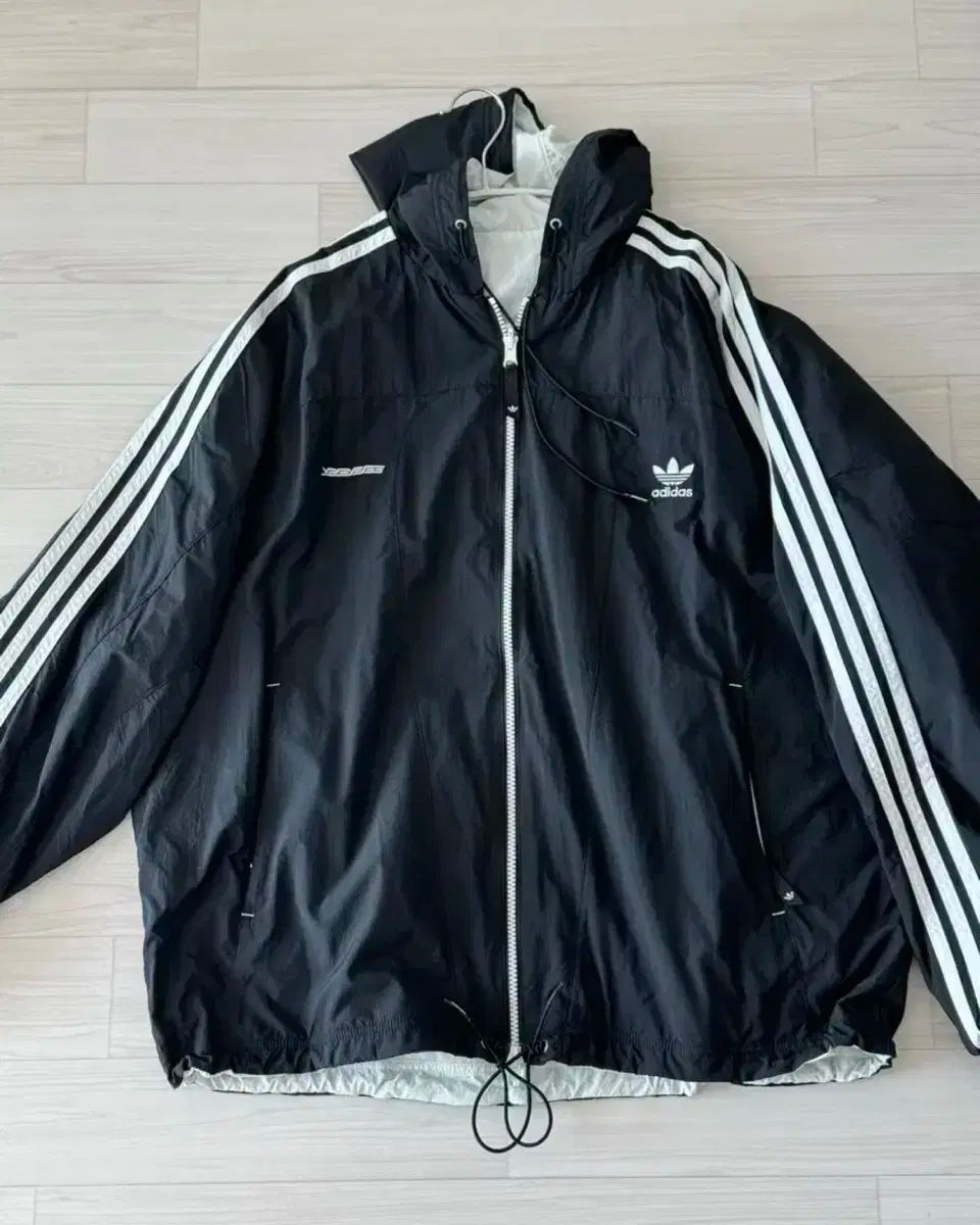 YESEYESEE イェスアイシー ウィンドブレーカー ウィンドブレーカー