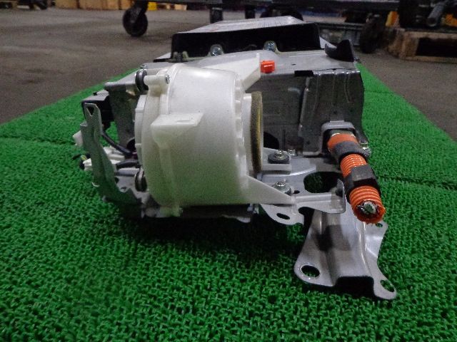 3FM4505 AA前 トヨタ プリウス ZVW30 前期型 S ハイブリッドバッテリー G9510-47062 WWW_SUPERTOOLSSHOP_NL