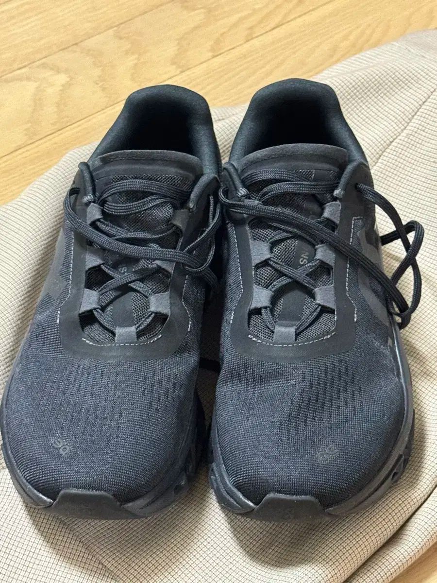 単ランニング クラウドMONSTER 1 270