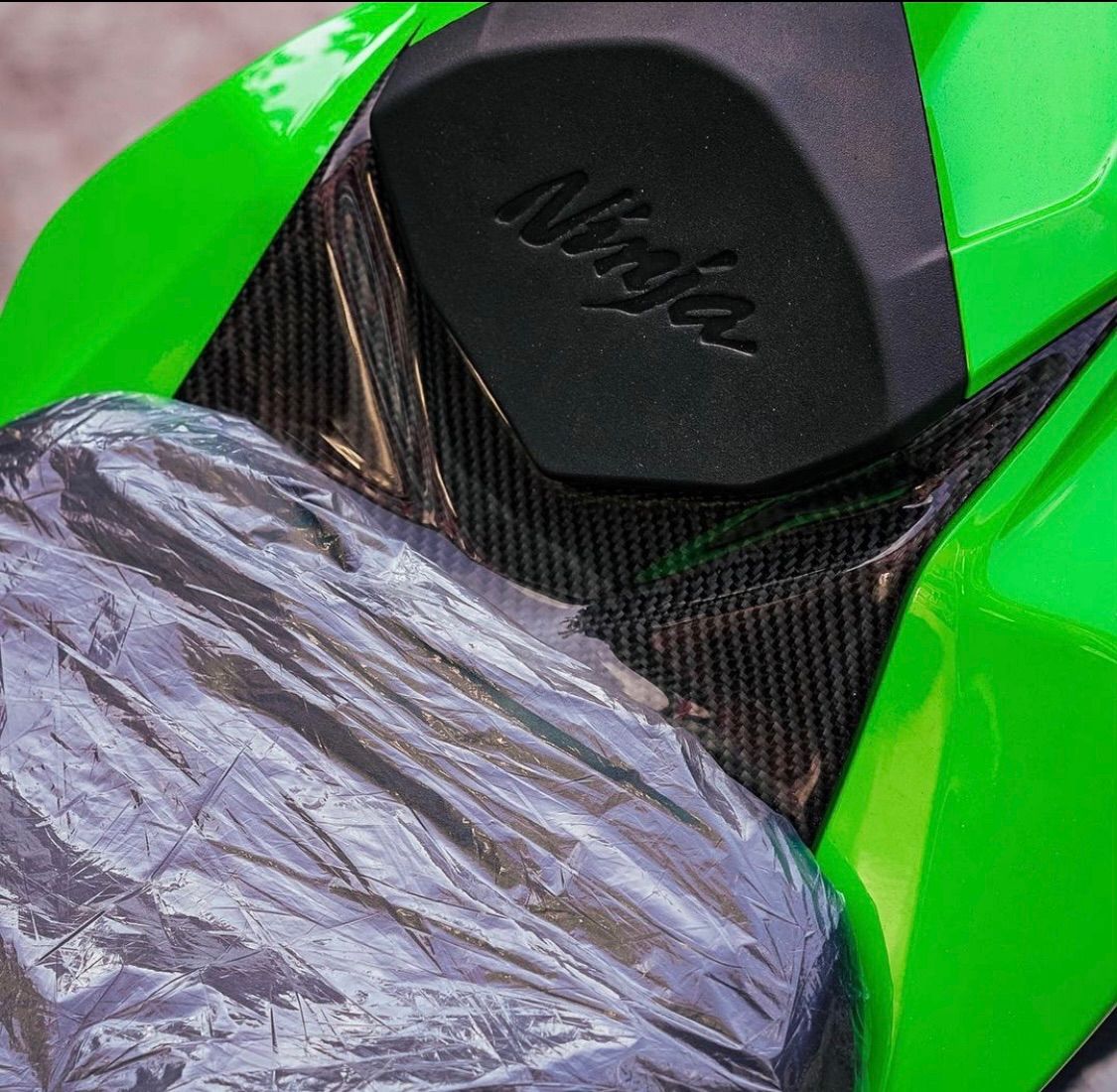 ZX-25R カーボンセンターテール 受注製造