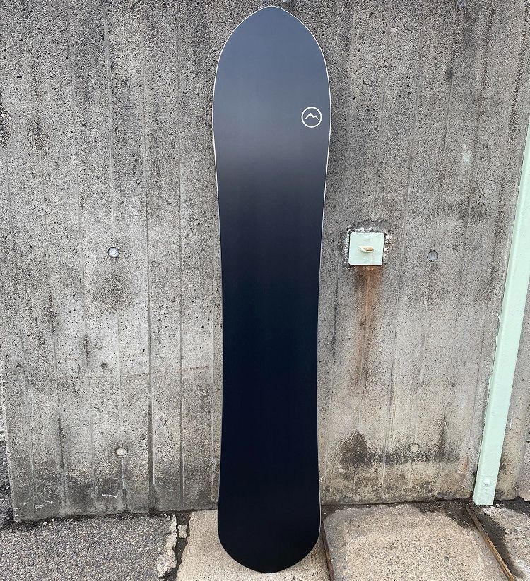 NOVEMBER BACKCITY/ ノベンバースノーボードバックシティ（パウダー