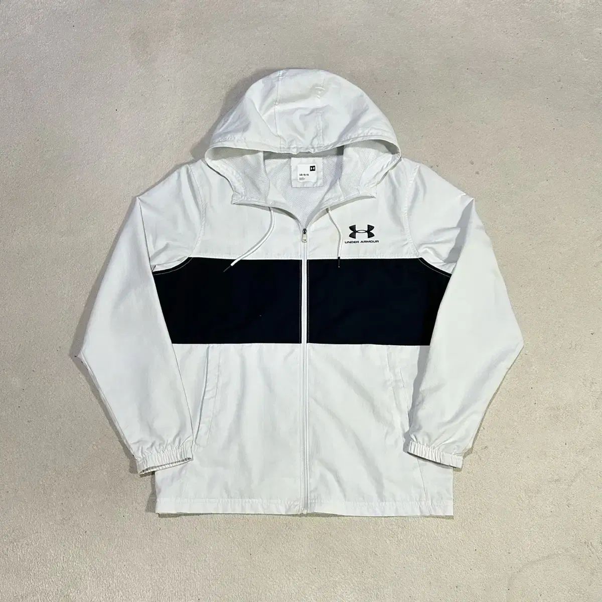 【雷市場（ポンジャン）商品韓国直送】UNDER ARMOUR(アンダーアーマー) ウインドブレーカー