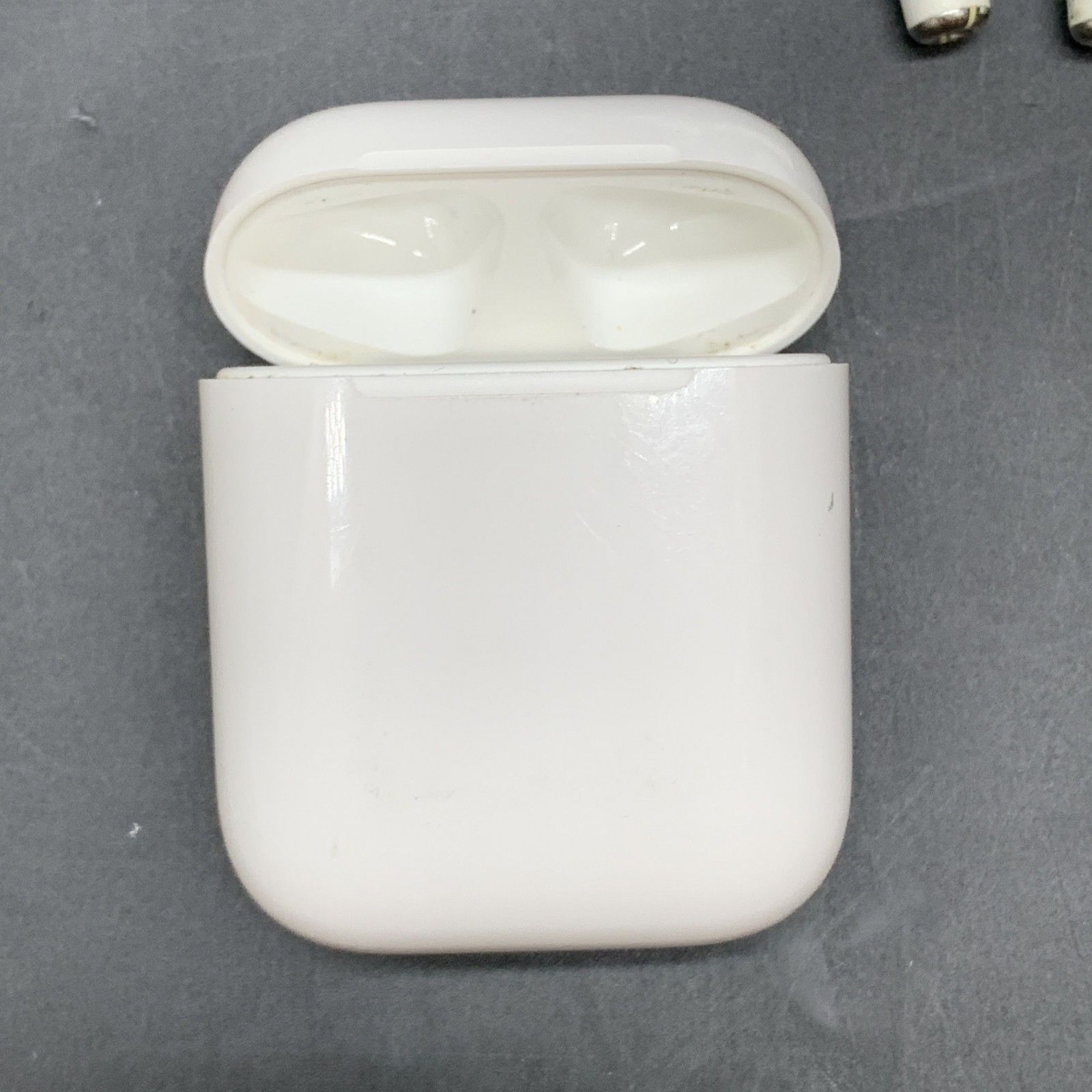 P492 Apple純正イヤホンまとめ AirPods A1602 第1世代 ケース付 通電OK