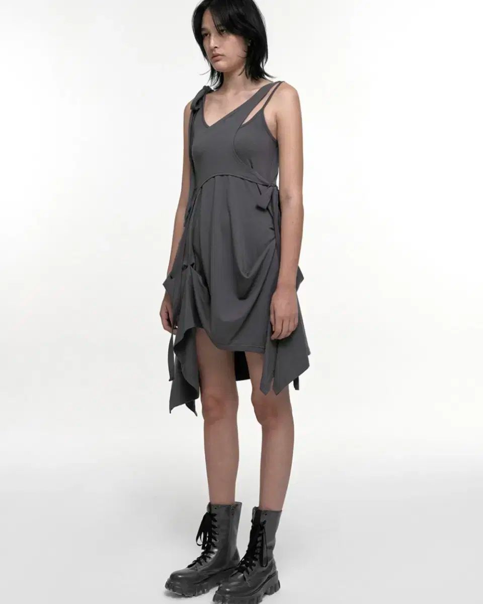 SLEEVELESS