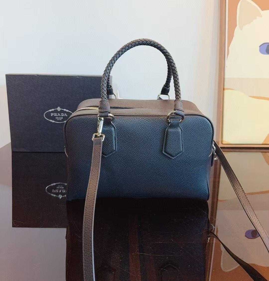 高品質☆ Prada プラダ ショルダーバッグ ハンドバッグ@ - メルカリ 