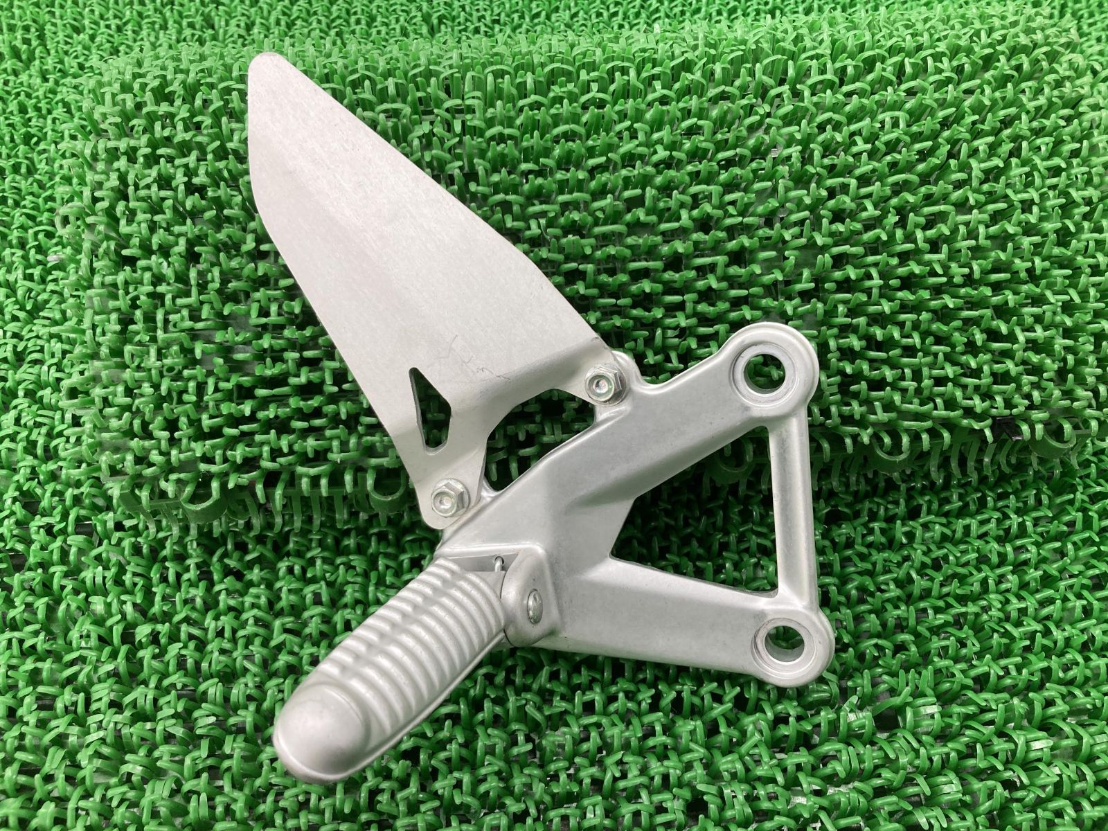 専用になります 848 1098 1198 ステップ 右 ドゥカティ 純正 中古 バイク 部品 ペグ