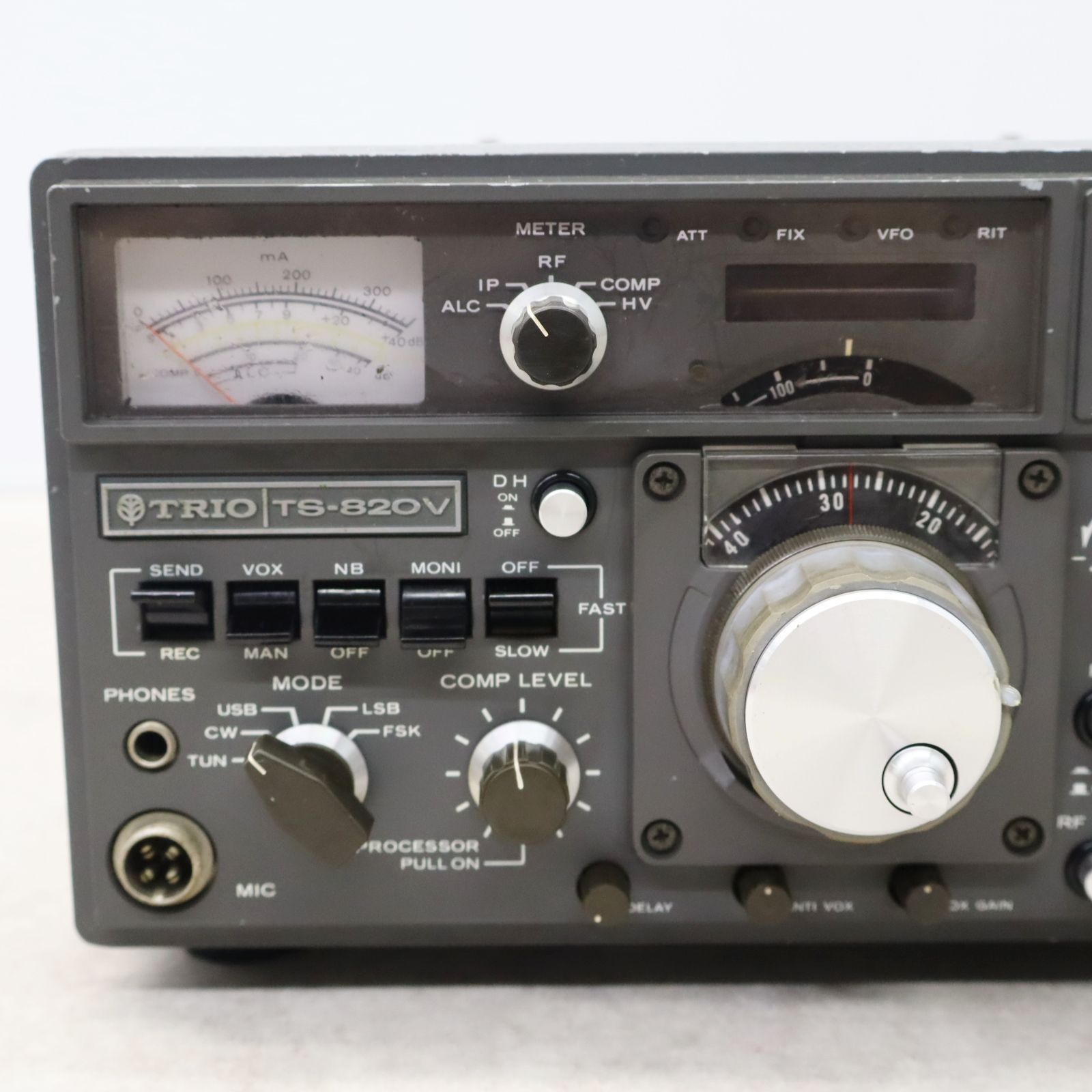 〇ジャンク品〇TRIO トリオ トランシーバー 無線機 TS-830V 現状品