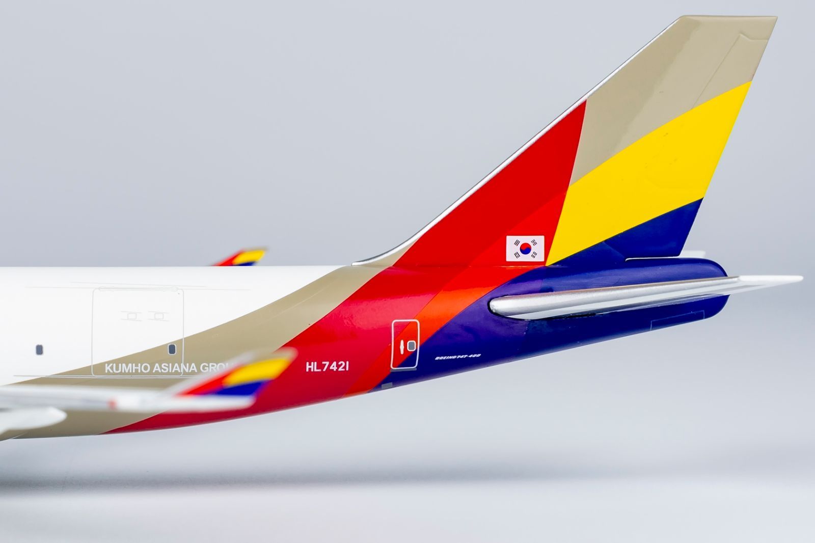 NG LITE 1:400 アシアナ航空カーゴ HL7421 NG Lite アシアナ航空 747-400BDSF HL7421 1/400 AAR008 - メルカリ